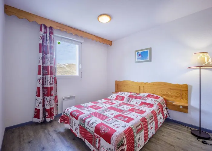 8 Pers. A Peyragudes Avec Balcon Et Animaux Admis - Fr-1-695-98 Gouaux-de-Larboust